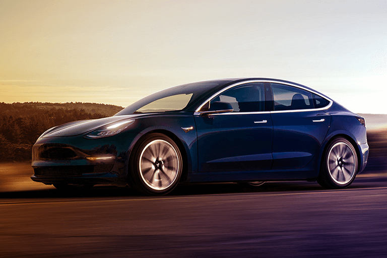 В России открыт прием заказов на Tesla Model 3